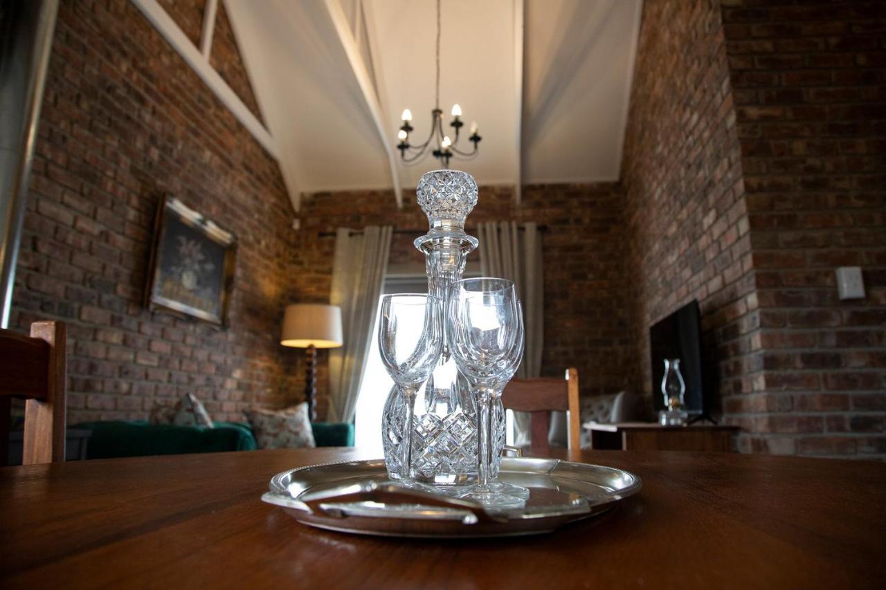 Tarry-Stone Cottages Dullstroom Extérieur photo