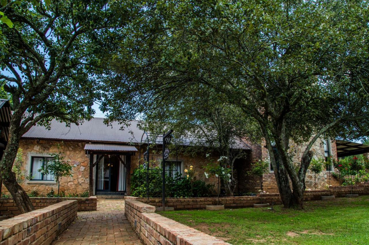 Tarry-Stone Cottages Dullstroom Extérieur photo
