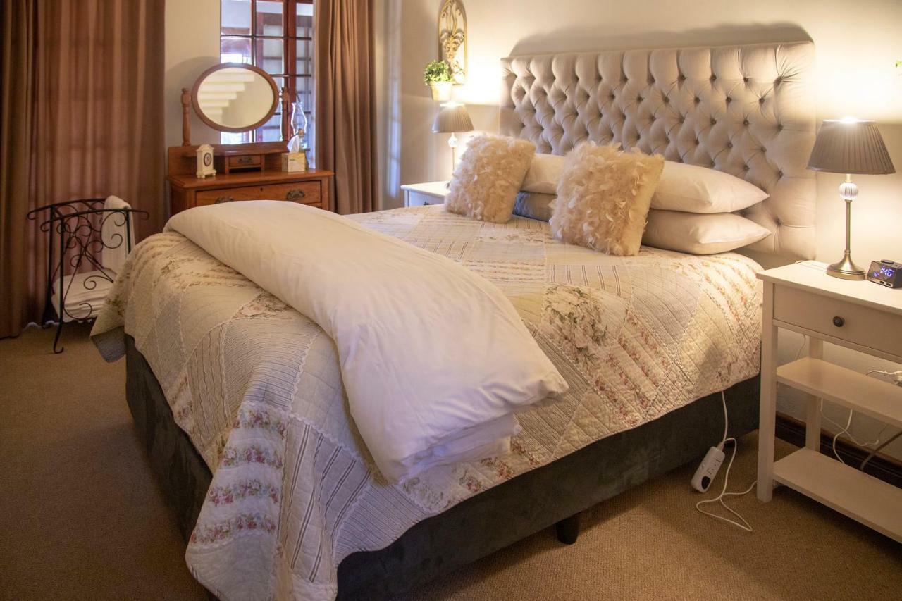 Tarry-Stone Cottages Dullstroom Extérieur photo
