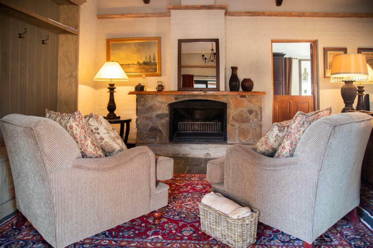 Tarry-Stone Cottages Dullstroom Extérieur photo
